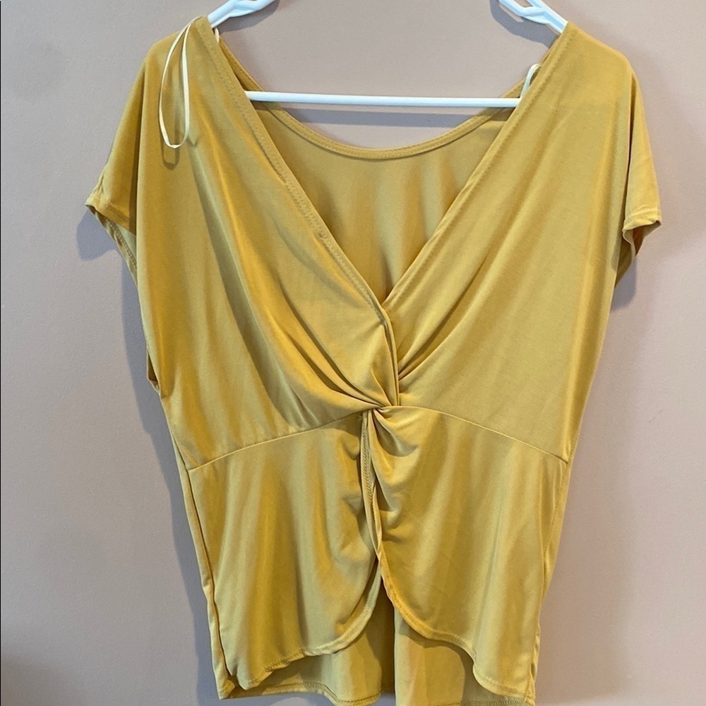 NWT green envelope twist back tee